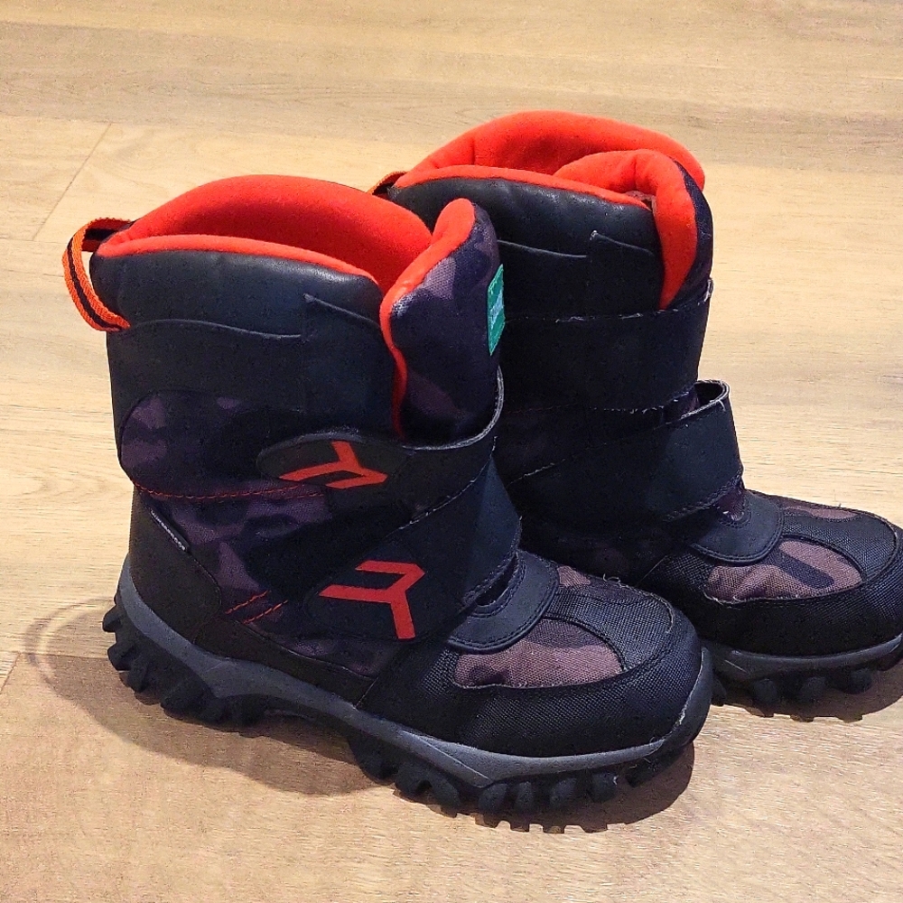 Cougar Winter boots